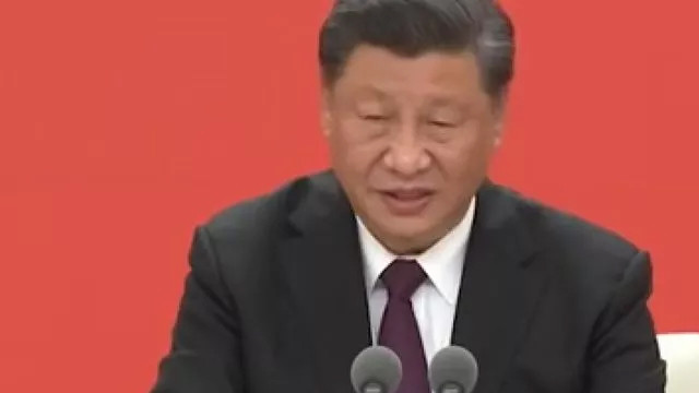 Çin Devlet Başkanı konuşurken öksürünce yayın kesildi