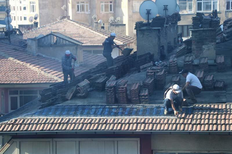 5 katlı apartmanın çatısında korkutan görüntüler