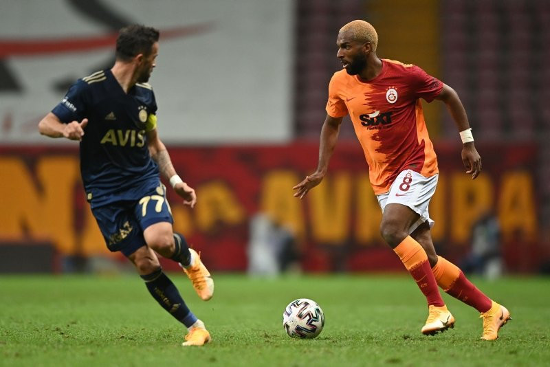 Fenerbahçe ve Galatasaray transferde karşı karşıya