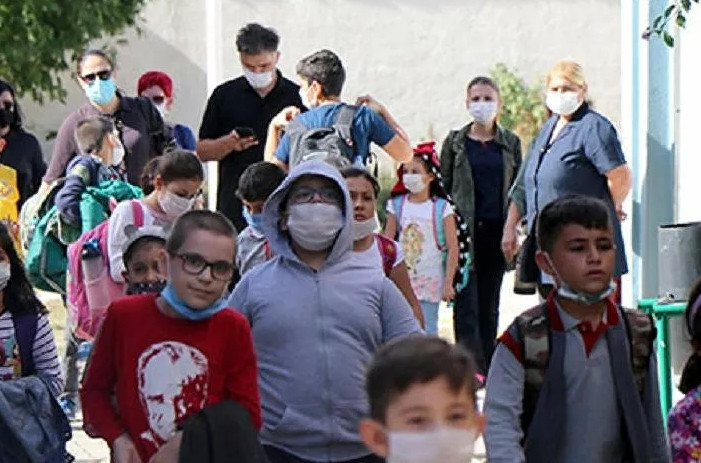 Velilere renkli ve desenli maske uyarısı: ''Almayın!''