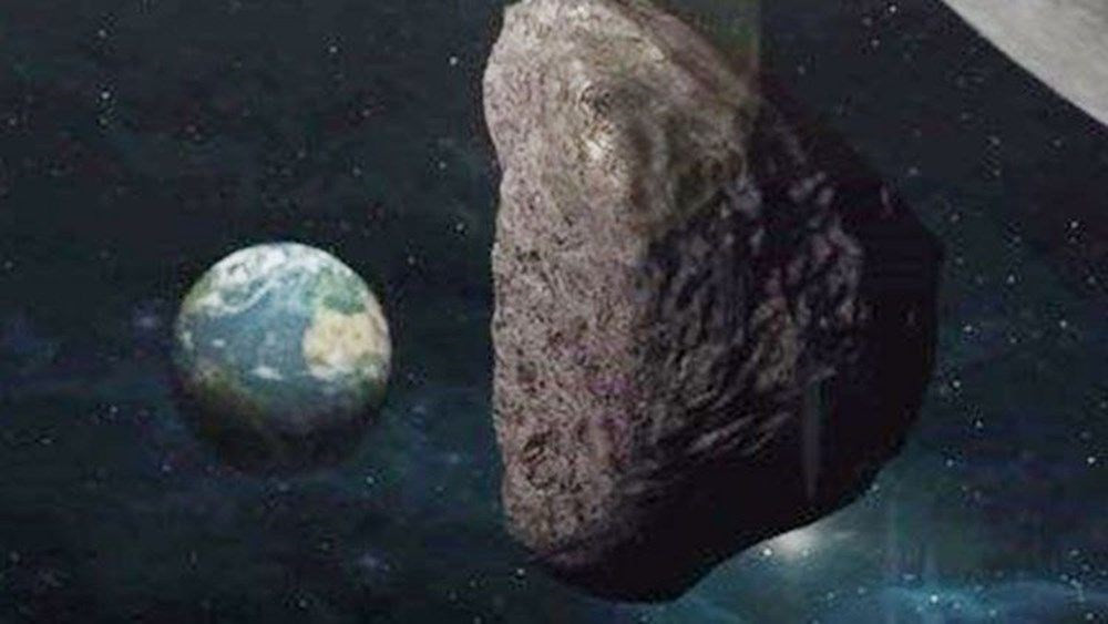 Ünlü astrofizikçi tarih verip uyardı: Dünya'ya göktaşı çarpabilir