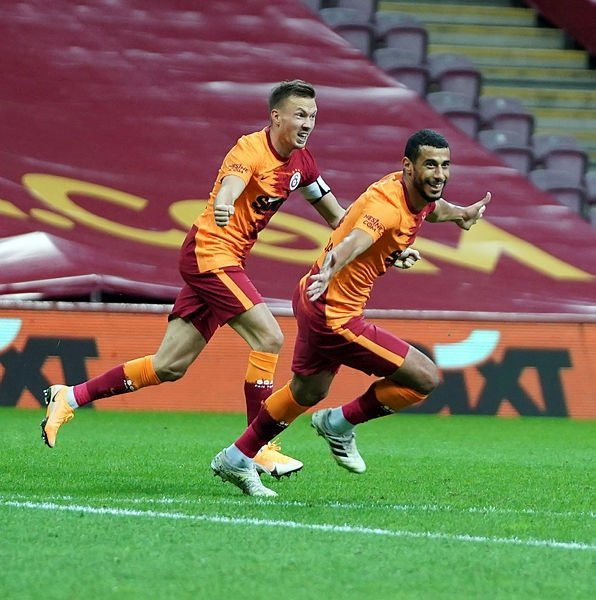 Galatasaray'da kadroya alınmayan yıldız kriz çıkardı!