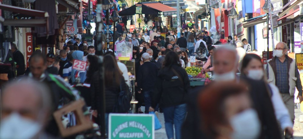 TL eridikçe daha kalabalık geliyorlar! Burası Edirne!
