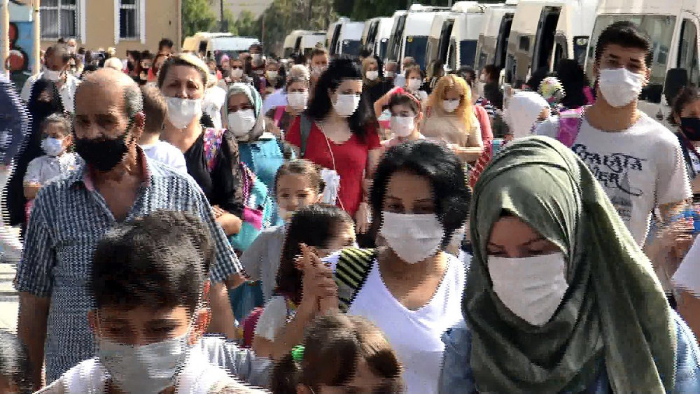 Yüz yüze eğitimde korkutan görüntü!