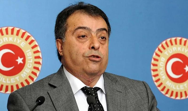 Eski Sağlık Bakanı beyin kanaması geçirdi!