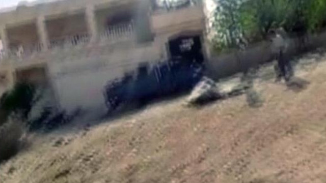 İdlib'de bir köy bombalandı: 5 yaralı