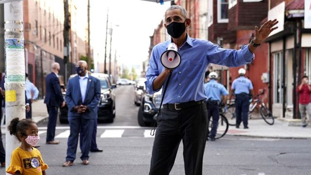 Obama sokağa indi, megafonla oy istedi