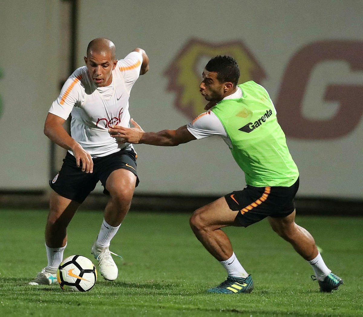 Galatasaray'da ocakta ayrılacak isimler netleşiyor