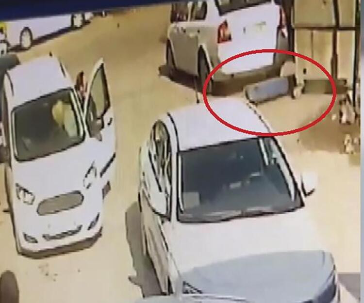Kamyonetteki oksijen tüpleri füze gibi fırladı!