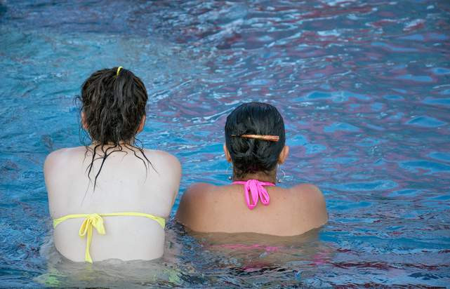 Bakandan skandal açıklama: ''Havuzlarda kadınlara özel seans ayrılması...''
