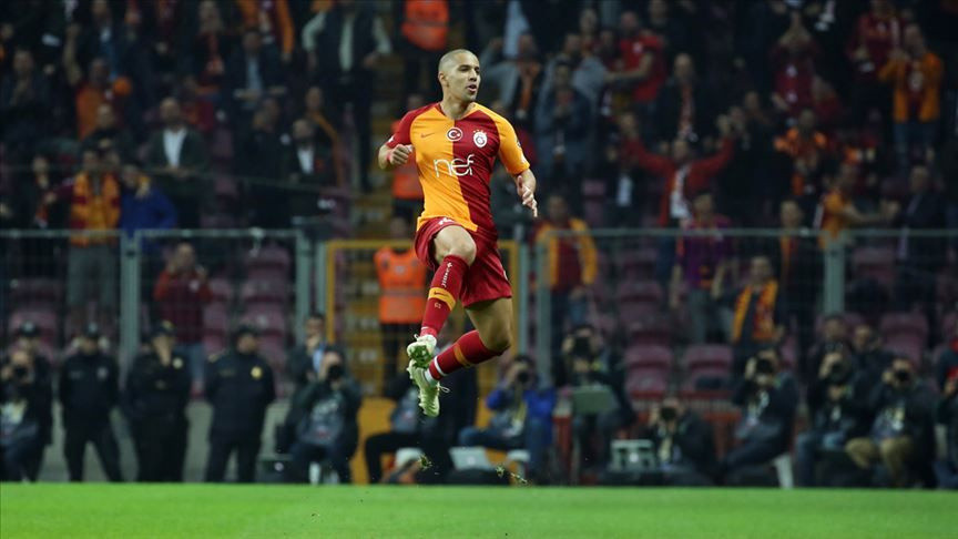 Galatasaray'da Feghouli'yle ipler kopuyor!