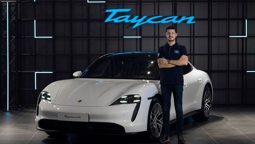 Porsche ilk tam elektrikli modeli Taycan Türkiye'de