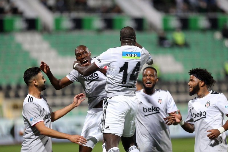 Beşiktaş ve Galatasaray arasında yılın takası!