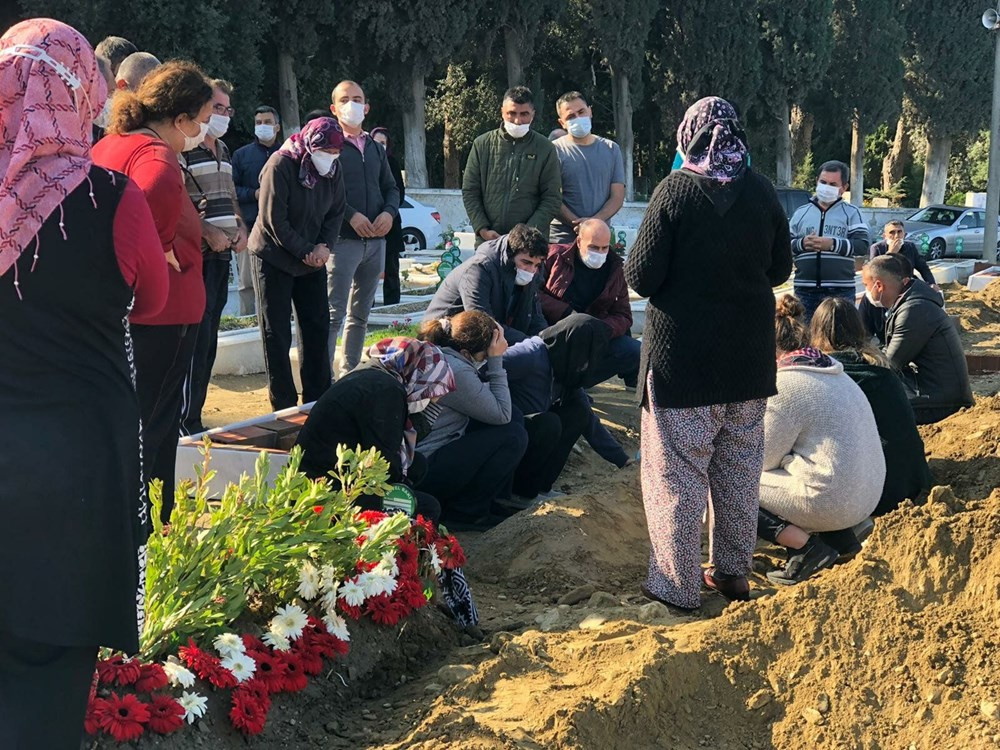 İzmir depreminin kurbanlarına veda