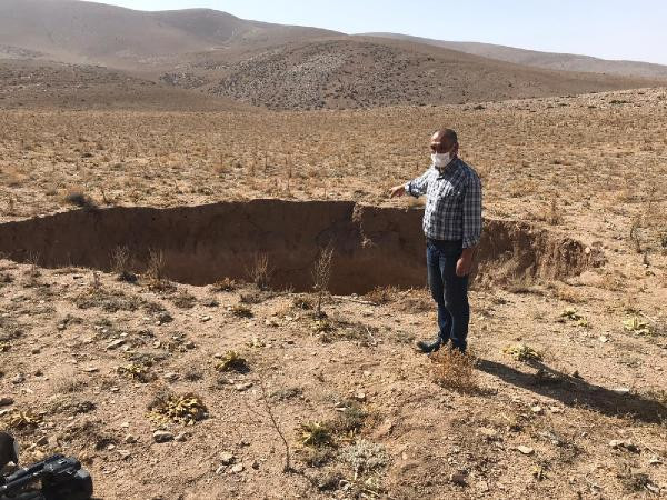 Konya'da 20 metre derinliğinde obruk oluştu - Resim: 3