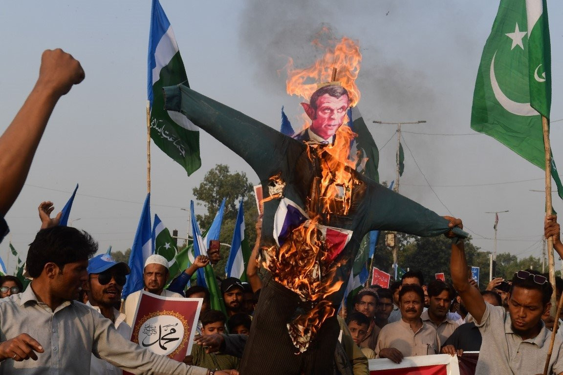Pakistan’da Emmanuel Macron ve Fransa karşıtı protesto - Resim: 1