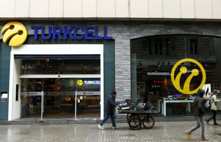 Ruslar Turkcell’den hisse satıyor