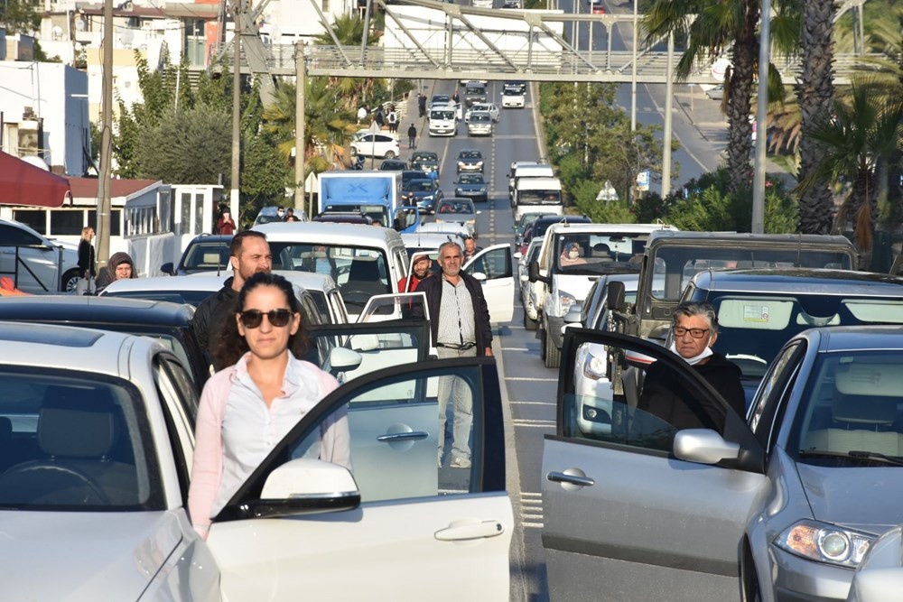 Saat 09.05'te hayat durdu! Tüyleri diken diken eden kareler