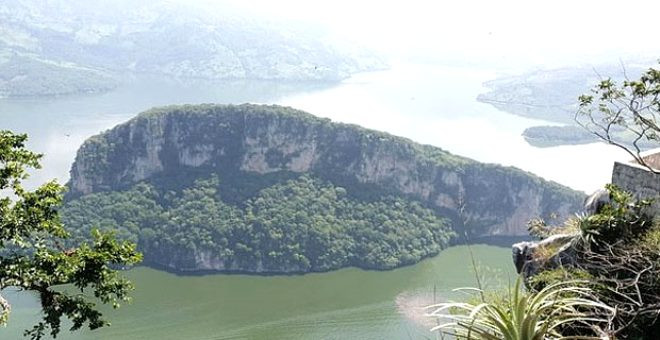 Ulusal parkta rezalet! Yetişkin film yıldızları salda ilişkiye girdi