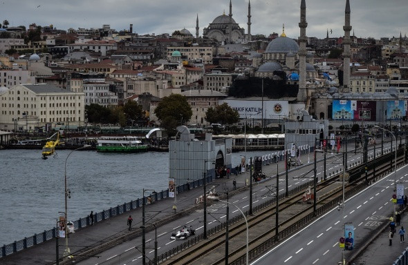 Galata köprüsünde Formula 1 şovu