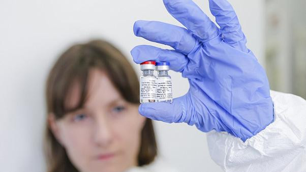Türkiye Rus koronavirüs aşısının üretimine talip oldu
