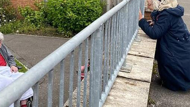 Yürek yakan kare! Koronavirüs, 52 yıllık çifti böyle ayırdı