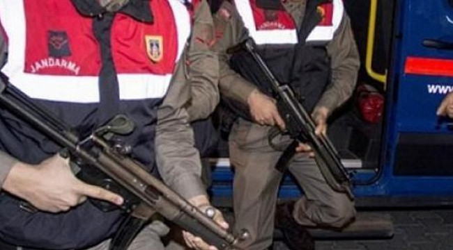 2 terörist patlamaya hazır bombayla yakalandı