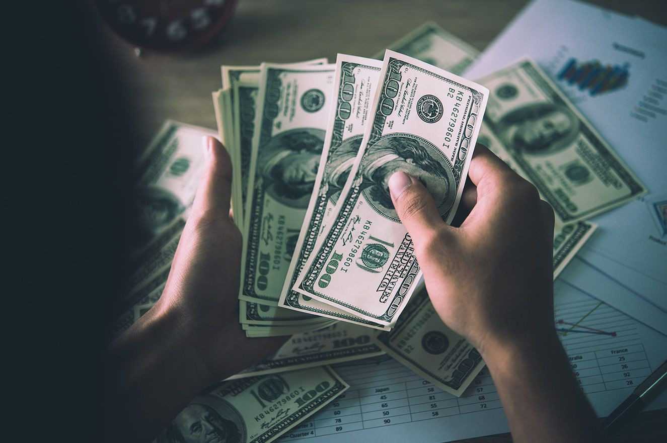 Bütçe ekimde 4,9 milyar lira açık verdi