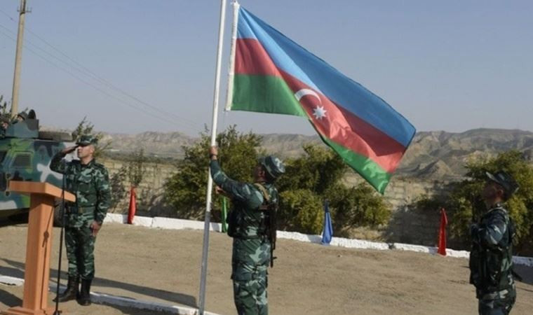 Azerbaycan, 27 yıldır işgal altındaki Ağdam'a girdi