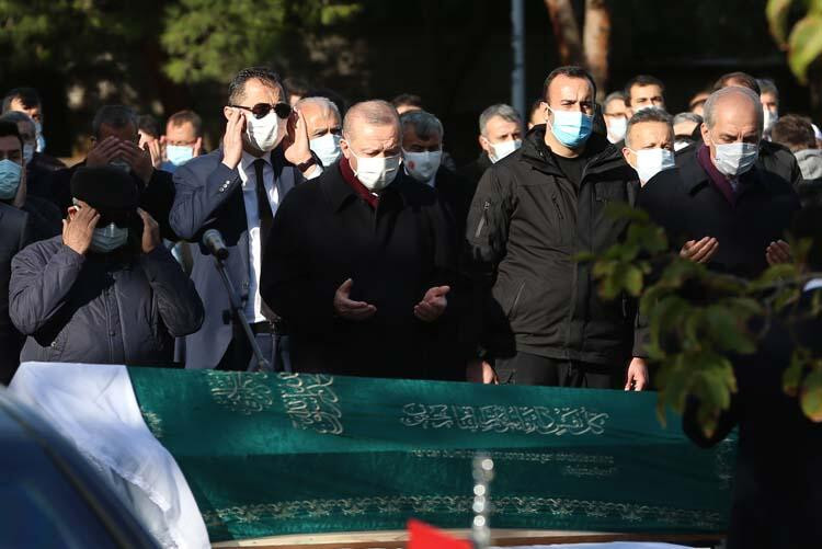 Bakan Pekcan'ın acı günü! Cenazeye Erdoğan da katıldı