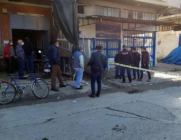 2 çocuk babası kendisini astı
