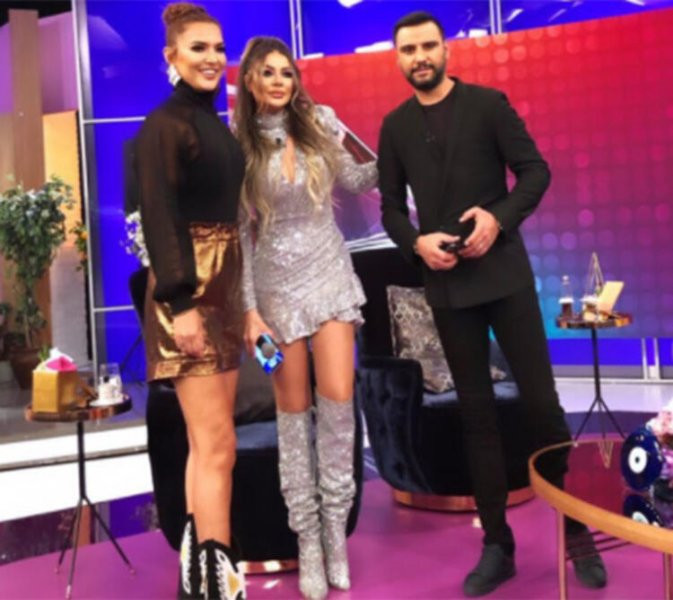 Demet Akalın ile Deniz Seki'nin dostluğu canlı yayında bitti