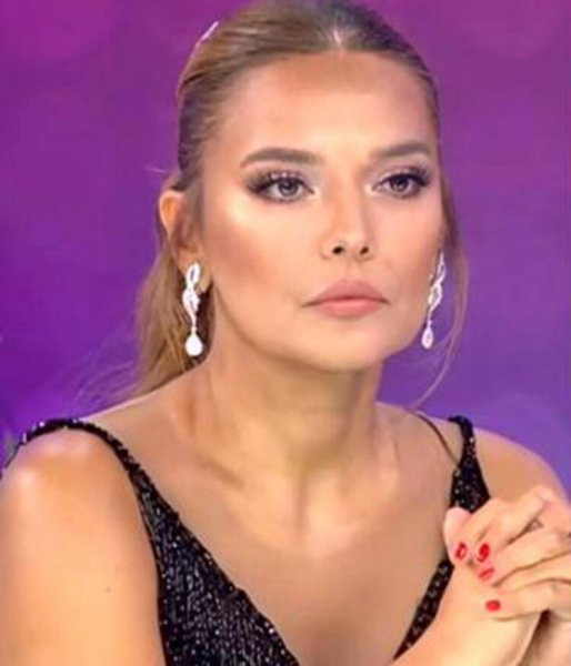 Demet Akalın ile Deniz Seki'nin dostluğu canlı yayında bitti