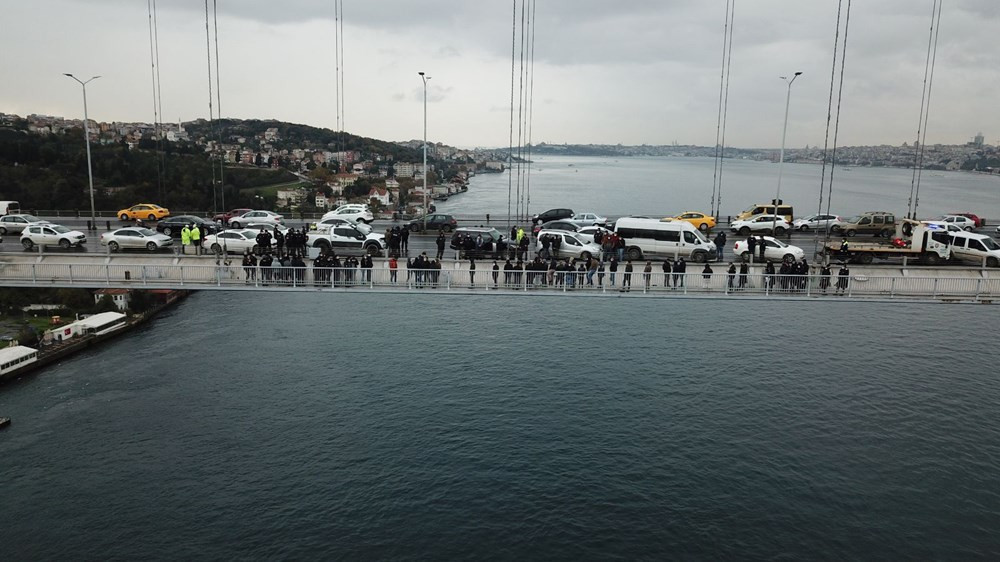 15 Temmuz Şehitler Köprüsü'nde eylem! Haklarını isteyen işçiler intihara kalkıştı