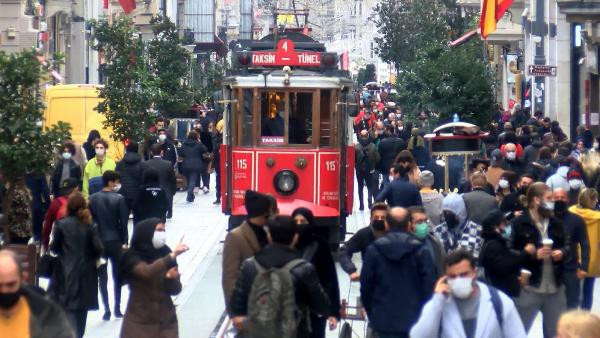 Kadın turist, polislere zor anlar yaşattı