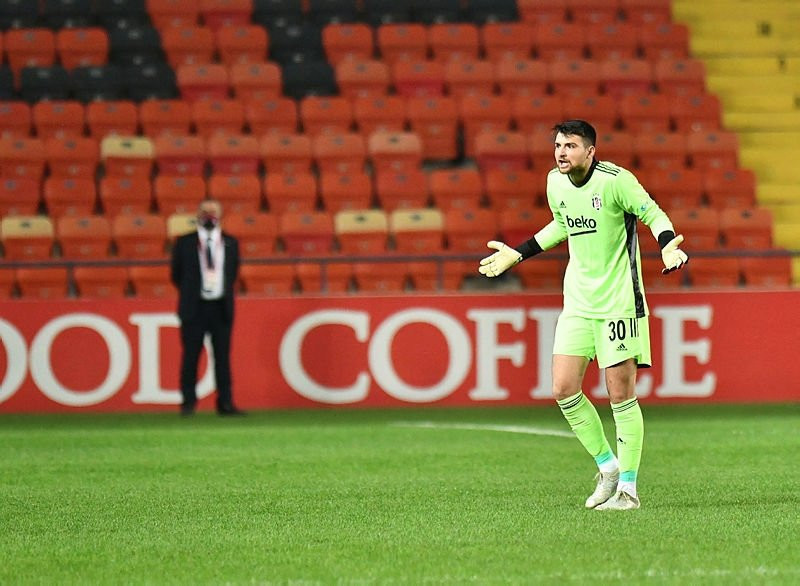 Beşiktaş'a Macar kaleci! Denes Dibusz'un menajeri duyurdu