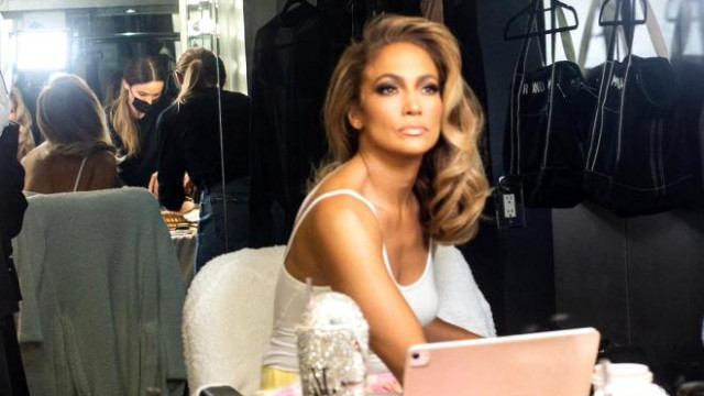 Jennifer Lopez, Türk fotoğrafçıya çırılçıplak poz verdi