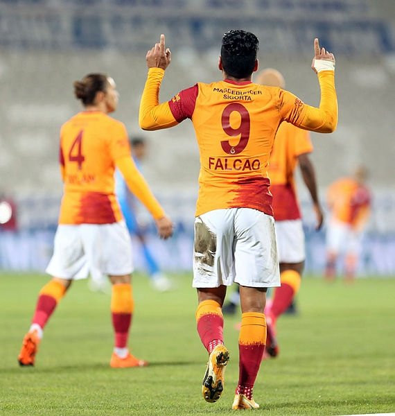 Fatih Terim'den o isme kesik