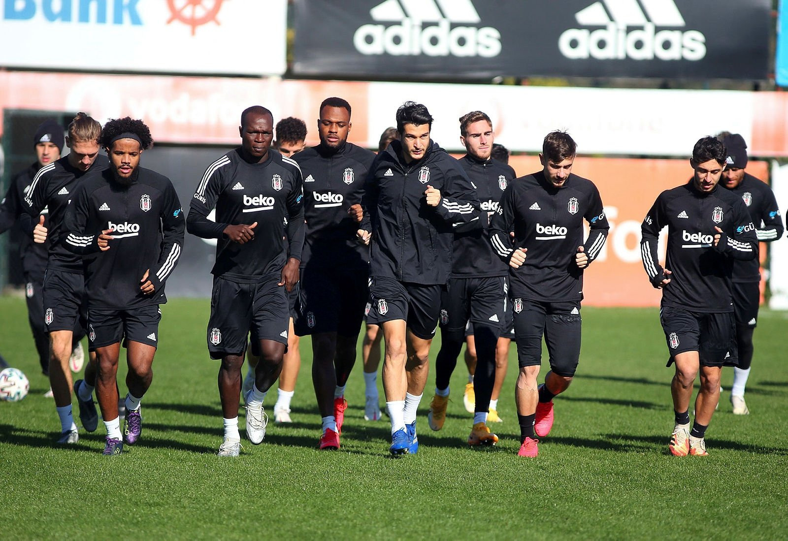 Beşiktaş'a Karabağ'dangenç golcü...