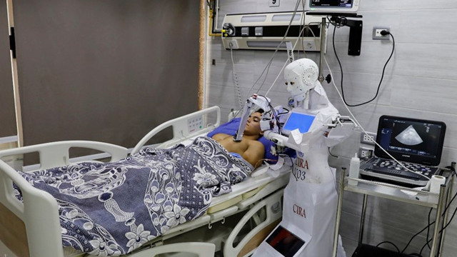 Mısır’da koronavirüse karşı ''robotlu'' mücadele