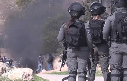 İsrail askerlerinin tepki çeken eğlencesi kamerada!