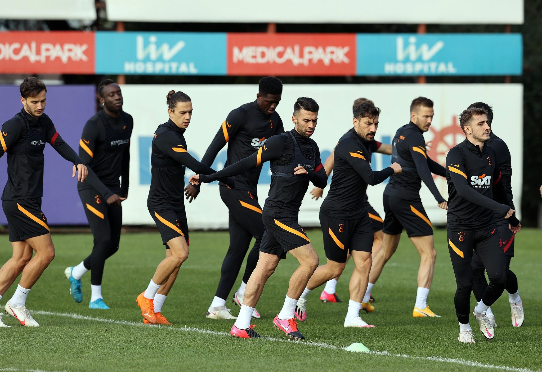 Alman yıldız Galatasaray'a geliyor