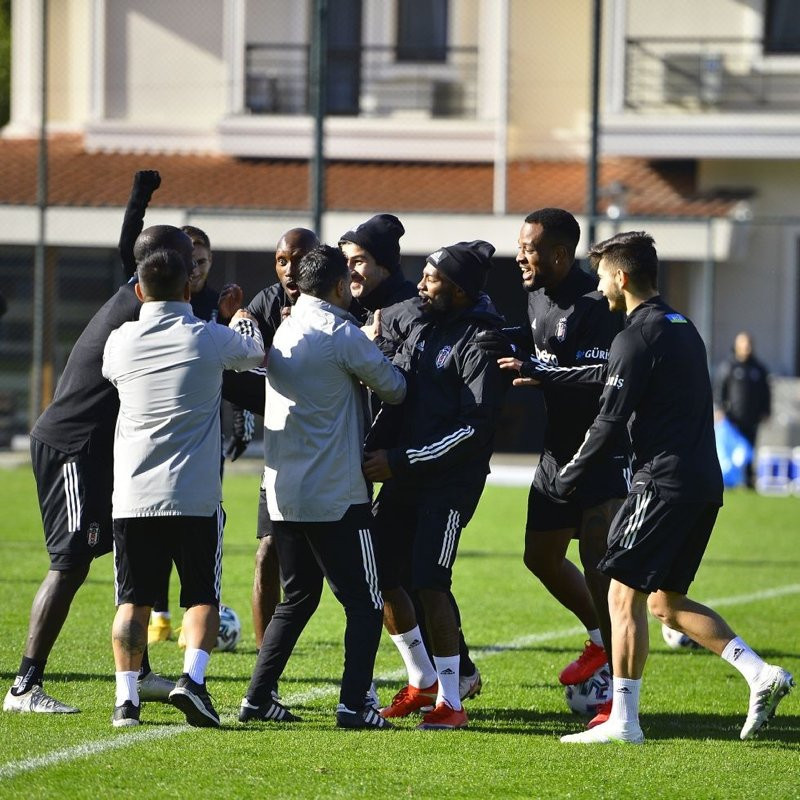 Beşiktaş yönetiminden takıma iyi haber