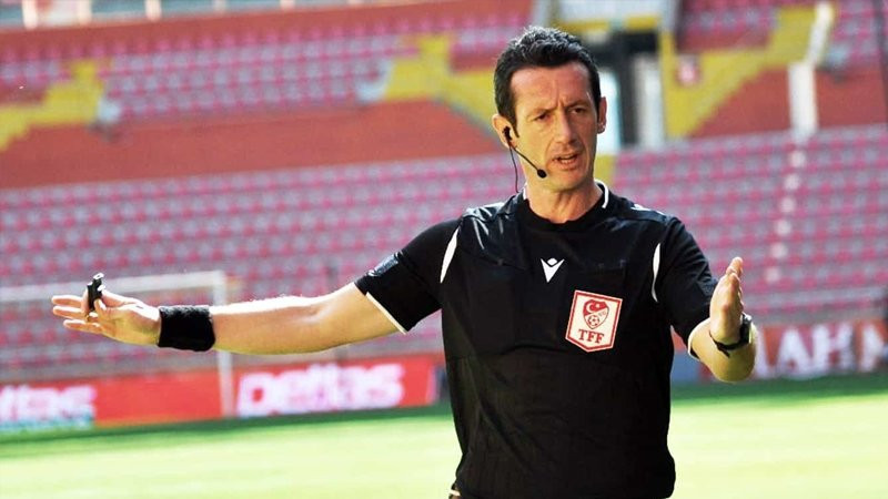 Derbi hakeminin babası: ''Ben Beşiktaşlıyım oğlum ise...''