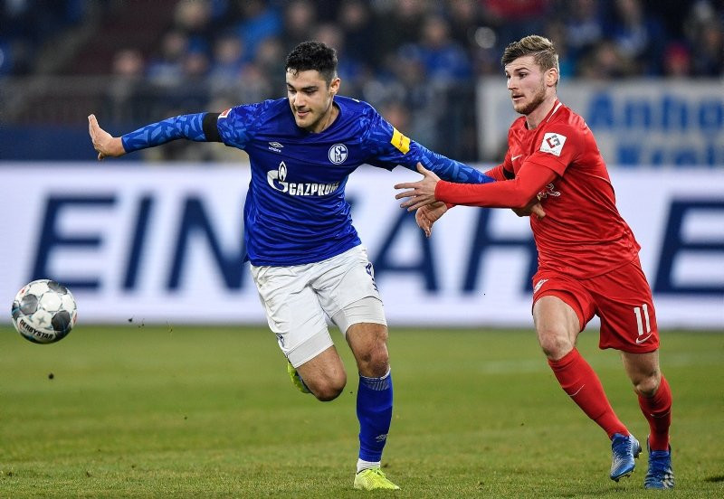 Schalke'nin yıldızı Ozan Kabak İtalya yolcusu!