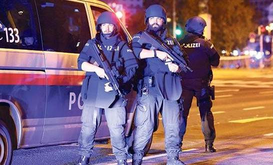 Viyana'da terör saldırısı! Ölü ve yaralılar var!