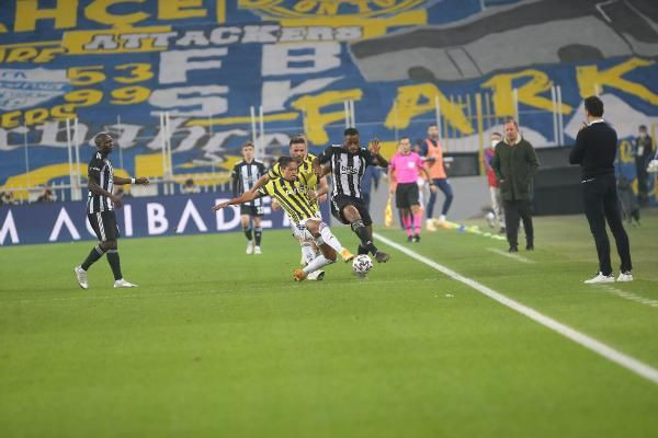 Saraçoğlu'nda müthiş derbi! 7 gol, 1 kırmızı kart