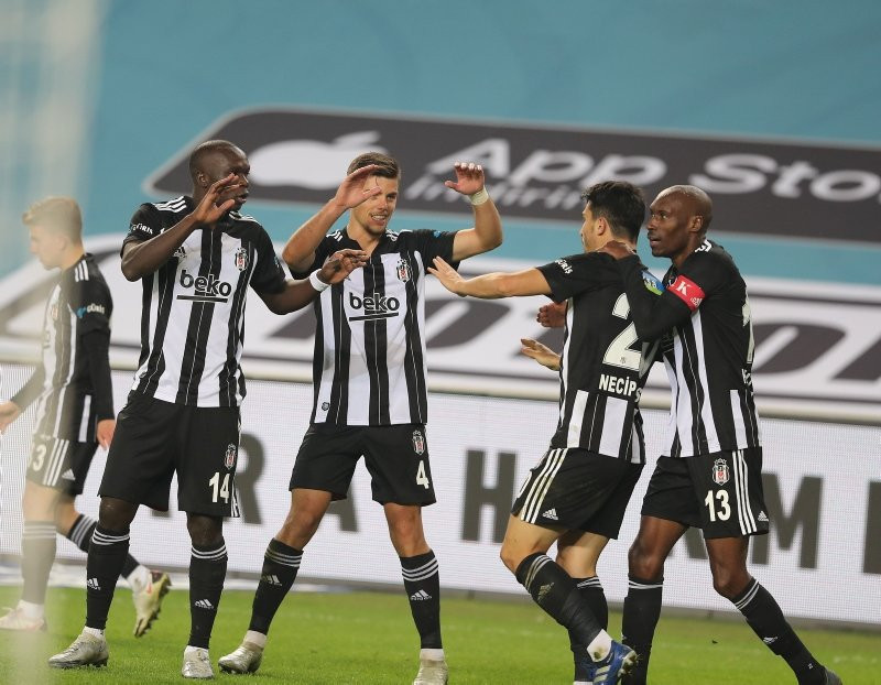 Tuncay Şanlı Beşiktaş mağlubiyetinin sorumlusunu açıkladı