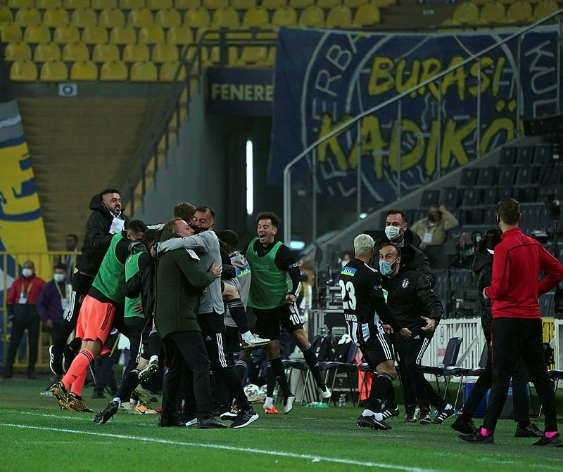 Fenerbahçe - Beşiktaş derbisinde gergin anlar