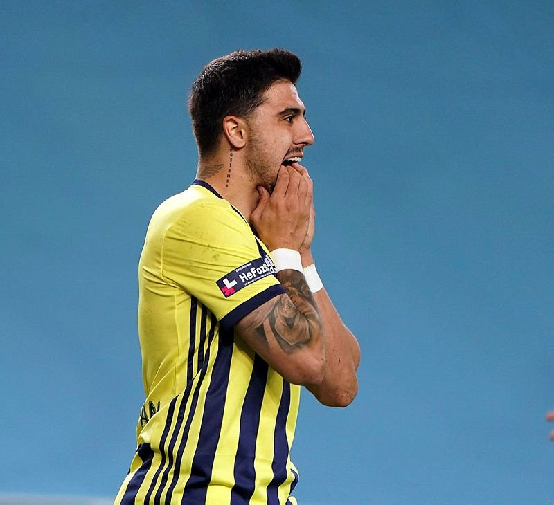 Fenerbahçe - Beşiktaş derbisinde gergin anlar